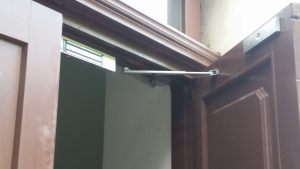 elektrozwora SCOTT + samozamykacz_Resized_1